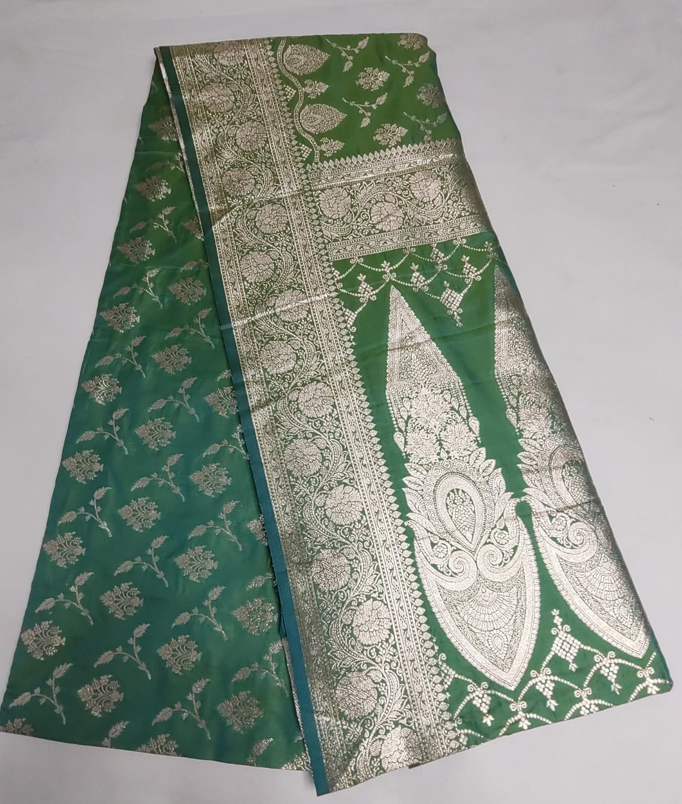 Premium Dual Tone Jal Katan Silk Saree